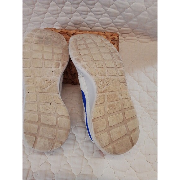 Man's Nike White Tennis Shoes Size 12 Some Wear See Pnotos - Picture 13 of 14